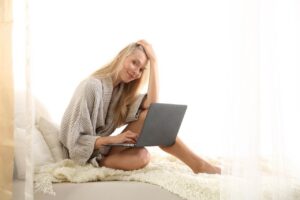 Best Laptop on Rent in Ghaziabad | Top Laptop On Hire Delhi NCR at Low Price